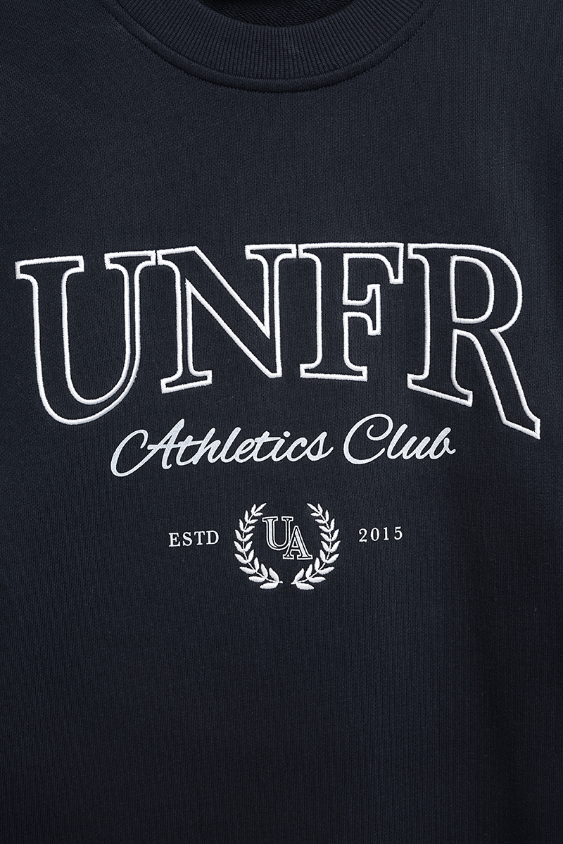 Unfair Athletics Club Crewneck Nahaufnahme